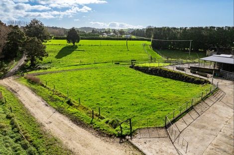 Photo of property in 348 Tauraroa Road, Maungakaramea, 0178