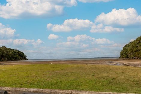 Photo of property in 54 Mahoe Road, Titirangi, Auckland, 0604