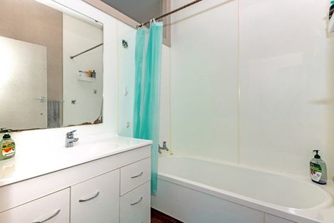 Photo of property in 444 Palmerston Road, Gisborne, 4010