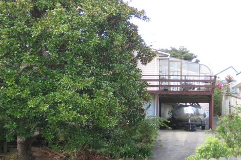 Photo of property in 2/19 Gazelle Avenue, Beach Haven, Auckland, 0626