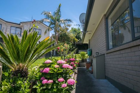 Photo of property in 94 San Marino Drive West, Henderson, Auckland, 0612