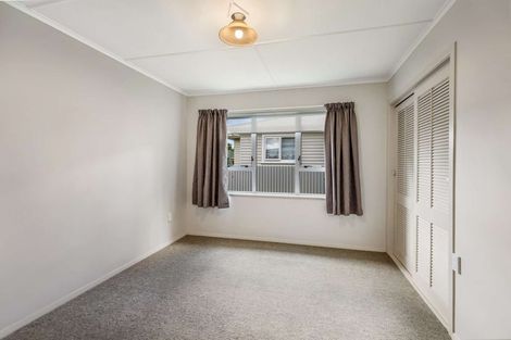 Photo of property in 27 Middlesex Street, Levin, 5510