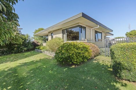 Photo of property in 6 Ash Place, Whalers Gate, New Plymouth, 4310