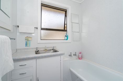 Photo of property in 19 High Street, Milton, 9220