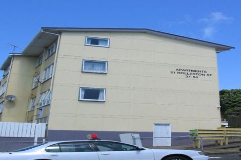 Photo of property in 21 Rolleston Street, Mount Cook, Wellington, 6021