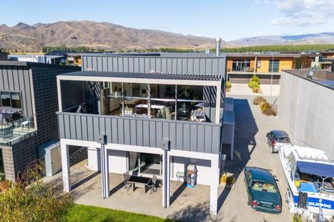 Photo of property in 8 Silverstone Drive, Cromwell, 9384