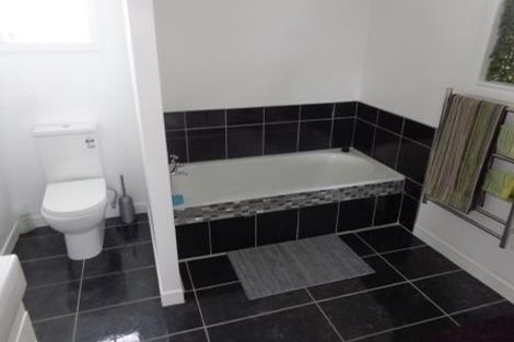 Photo of property in 29 Tahi Terrace, Glen Eden, Auckland, 0602