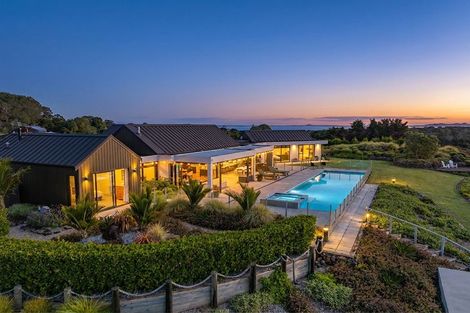 Photo of property in 30 Richmond Road, Mangonui, 0420