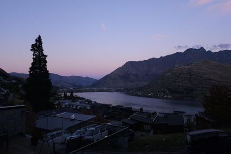 Photo of property in St Andrews Park, 16 Saint Peters Place, Queenstown, 9300