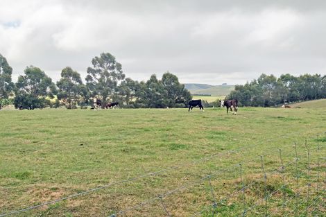 Photo of property in 420 Dunrobin Road, Fuchsia Creek, Oamaru, 9491