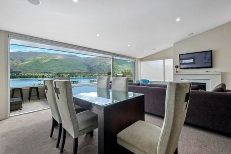 Photo of property in Lakeview Heights, 3/124 Lismore Street, Wanaka, 9305