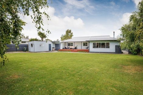 Photo of property in 27 Ferndale Place, Feilding, 4702