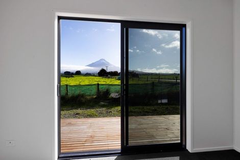 Photo of property in 1790 Eltham Road, Riverlea, Hawera, 4679