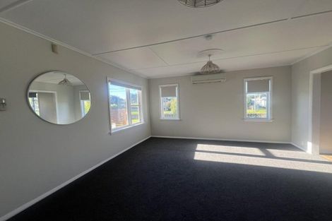 Photo of property in 15 Laird Street, Castlecliff, Whanganui, 4501