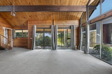 Photo of property in 14 Fairfax Terrace, Frankleigh Park, New Plymouth, 4310