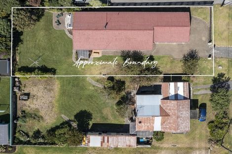 Photo of property in 25 Rauparaha Street, Waikanae Beach, Waikanae, 5036