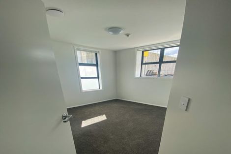 Photo of property in 2a/2 Gibbons Street, Upper Hutt, 5018