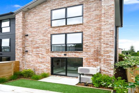 Photo of property in 10/57 Taikata Road, Te Atatu Peninsula, Auckland, 0610