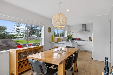 Photo of property in 2/252 Hibiscus Coast Highway, Orewa, 0931