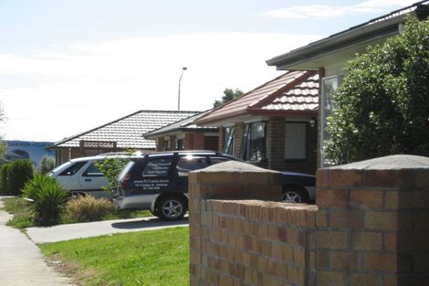 Photo of property in 14 Chipping Dale, Mangere Bridge, Auckland, 2022