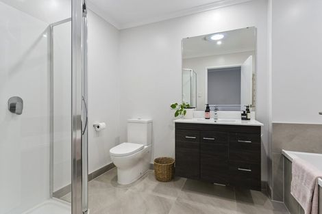 Photo of property in 7 Sacred Kingfisher Road, Hobsonville, Auckland, 0616