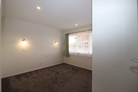 Photo of property in 2/95 Pakuranga Road, Pakuranga, Auckland, 2010