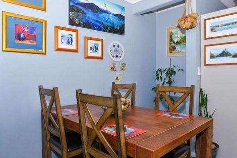 Photo of property in 1012 Heretaunga Street East, Parkvale, Hastings, 4122