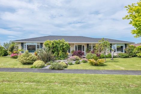 Photo of property in 22 Awanui Drive, Waikanae, 5036