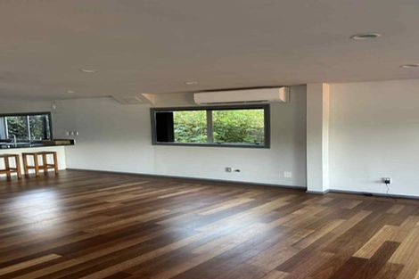 Photo of property in 14 Bush View Lane, Northcote Point, Auckland, 0627