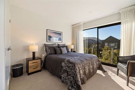 Photo of property in 12 Chapman Way, Jacks Point, 9371