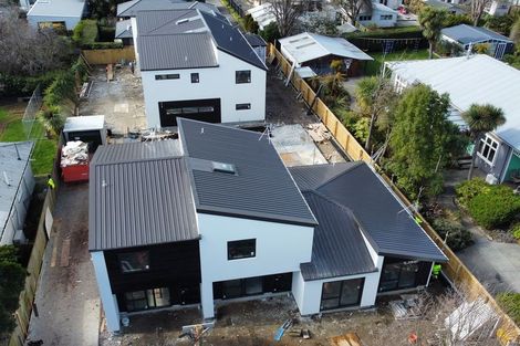 Photo of property in 220 Geraldine Street, Edgeware, Christchurch, 8013
