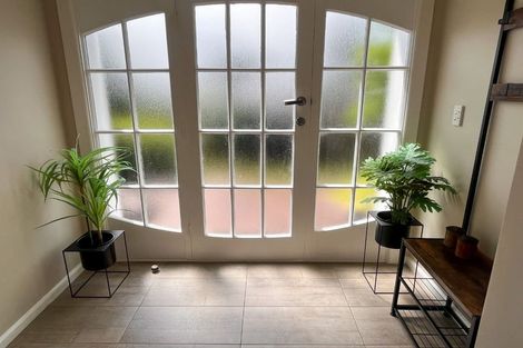 Photo of property in 2 Roscoe Street, Saint Martins, Christchurch, 8022