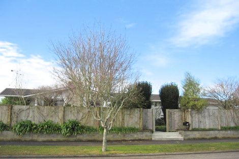 Photo of property in 18 Kensington Place, Fairfield, Hamilton, 3214