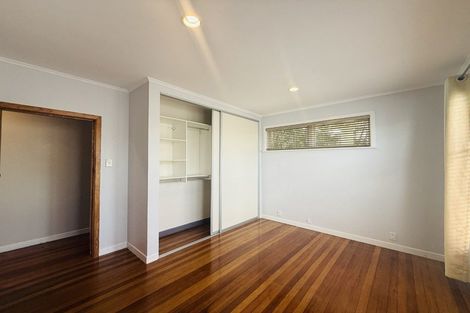 Photo of property in 90 Arran Road, Browns Bay, Auckland, 0630