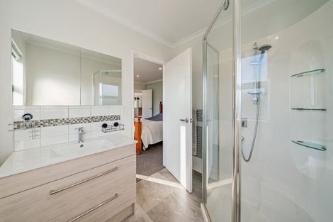 Photo of property in 6 Bluejacket Place, Whitby, Porirua, 5024