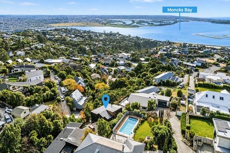 Photo of property in 17 Luxton Place, Mount Pleasant, Christchurch, 8081