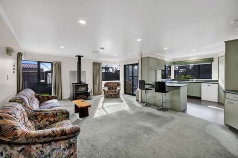 Photo of property in 190 Glover Road, Hawera, 4610
