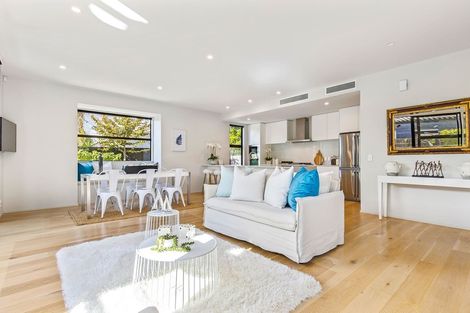 Photo of property in 74 Winchester Street, Merivale, Christchurch, 8014