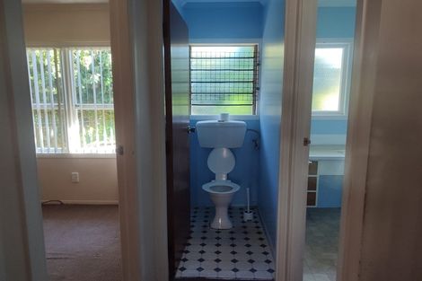 Photo of property in 2/218 Pakuranga Road, Pakuranga Heights, Auckland, 2010