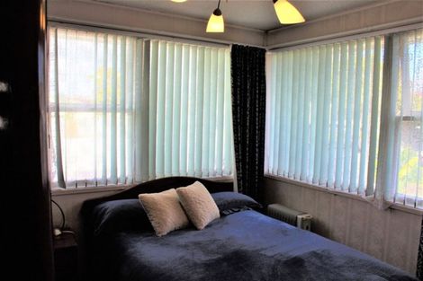 Photo of property in 8 Ogle Crescent, Te Kamo, Whangarei, 0112