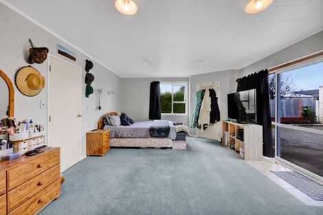 Photo of property in 25 Galt Street, Hawera, 4610