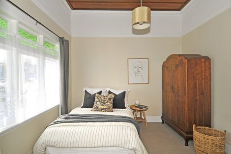 Photo of property in 12 Sale Street, Napier South, Napier, 4110