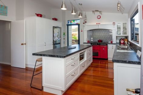 Photo of property in 12a Fishermans Bend, Whiritoa, Whangamata, 3691