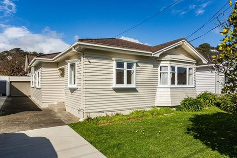 Photo of property in 23 Glamis Avenue, Strathmore Park, Wellington, 6022