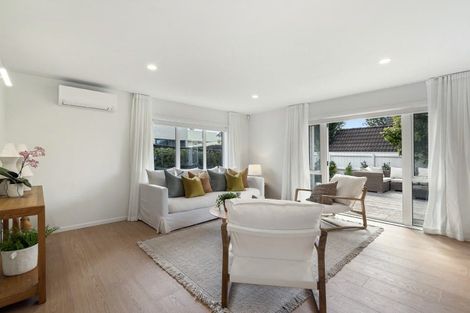 Photo of property in 1 William Bond Street, Stanley Point, Auckland, 0624