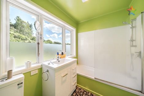 Photo of property in 142 Seddon Street, Naenae, Lower Hutt, 5011