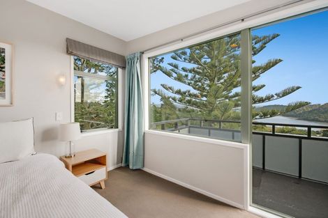 Photo of property in 2/9 Pemberton Avenue, Bayview, Auckland, 0629
