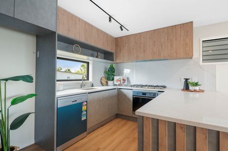 Photo of property in 95 Kervil Avenue, Te Atatu Peninsula, Auckland, 0610