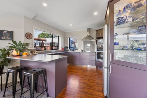 Photo of property in 22 Truby King Street, Merrilands, New Plymouth, 4312