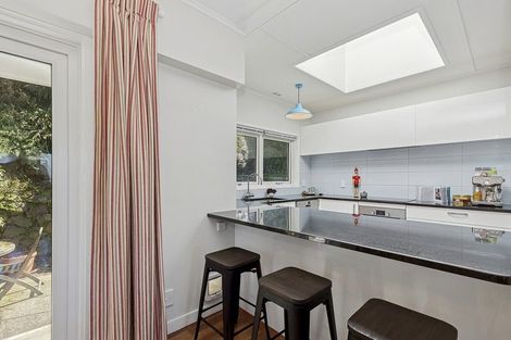 Photo of property in 3 Puketiro Avenue, Northland, Wellington, 6012